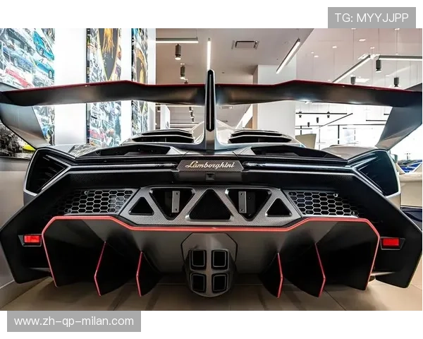 “豪车飙扬：性能至上的速度盛宴”，超级豪车